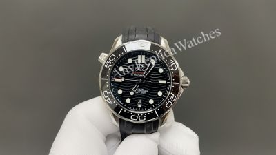 Omega Seamaster 300m 2824 Movement 42mm Green/Black Face SS/Rubber Band Watch